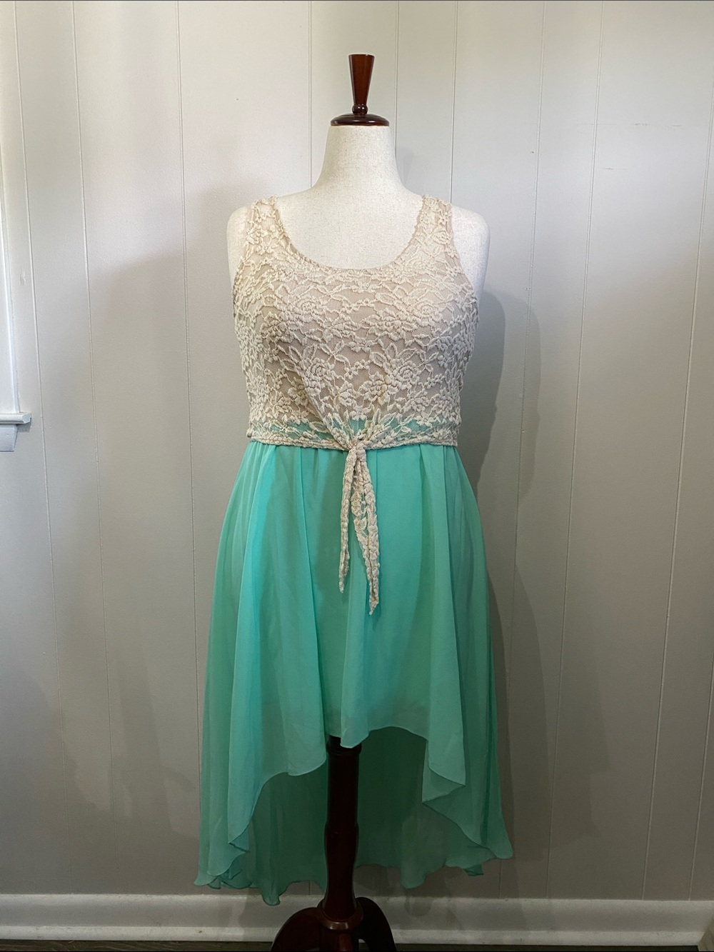 A’gaci Cream Lace Top Mint High-Low Dress